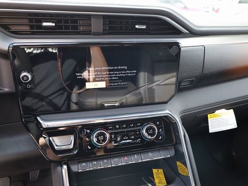 New 2026 GMC Sierra 1500 Denali w/ Technology Package image 15