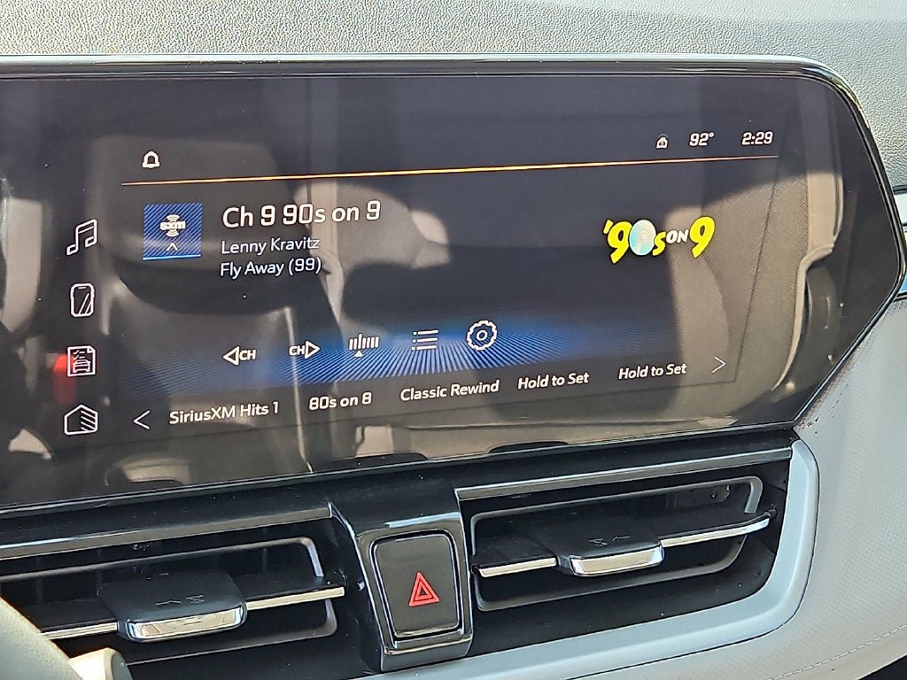 Used 2024 Chevrolet TrailBlazer LT w/ Driver Confidence Package FWD image 16