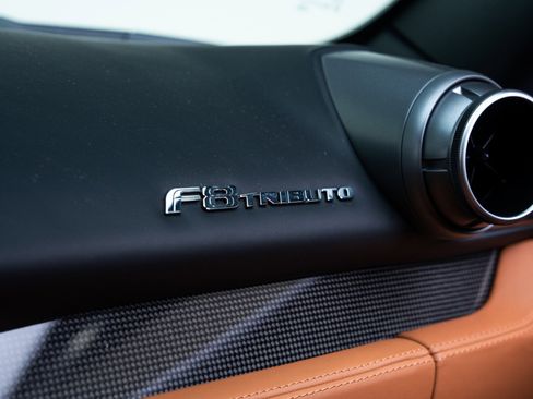 Used 2020 Ferrari F8 Tributo image 43