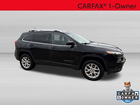 Used 2014 Jeep Cherokee Latitude w/ Comfort/Convenience Group AWD/4WD image 3