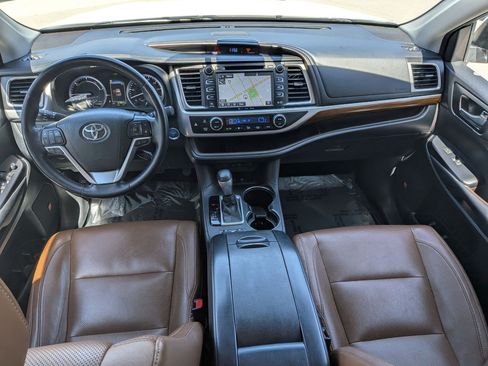 Used 2018 Toyota Highlander Limited Platinum AWD/4WD image 27