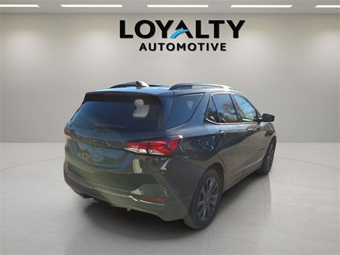 Used 2022 Chevrolet Equinox RS w/ RS Leather Package image 5