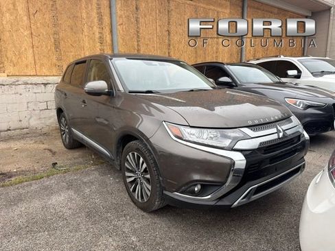 Used 2020 Mitsubishi Outlander SE FWD image 1