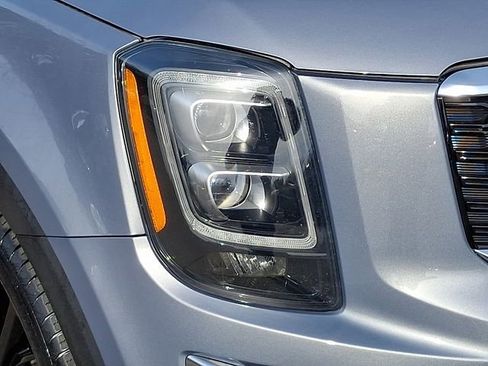 Used 2022 Kia Telluride SX image 11