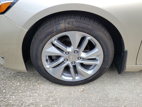 Used 2018 Honda Accord LX image 5