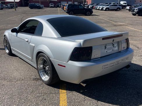Used 2004 Ford Mustang Cobra RWD image 3
