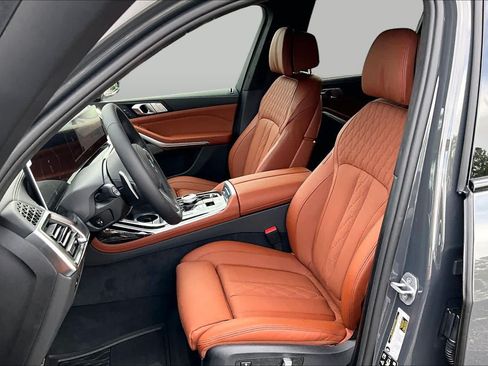 New 2027 BMW X7 xDrive40i w/ Executive Package AWD/4WD image 9