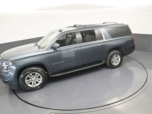Used 2020 Chevrolet Suburban LT RWD image 60