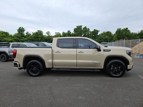 Used 2023 GMC Sierra 1500 Elevation w/ Elevation Premium Package AWD/4WD image 7