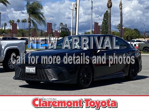 Used 2026 Toyota Camry SE image 1