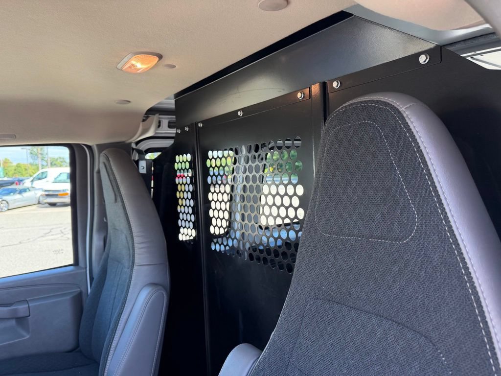 Used 2025 Chevrolet Express 2500 w/ Driver Convenience Package RWD image 8