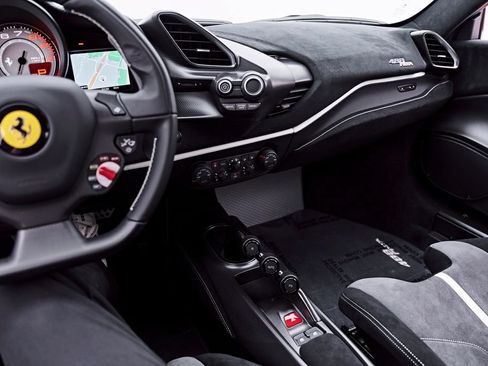 Used 2020 Ferrari 488 Pista Coupe RWD image 86