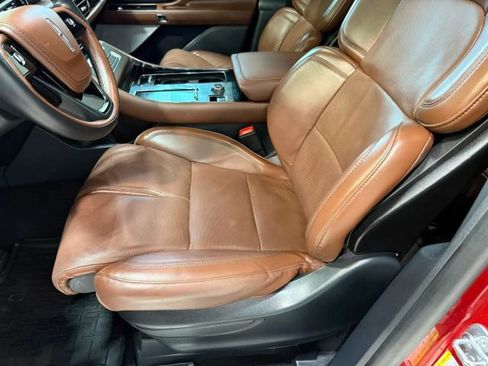Used 2025 Lincoln Aviator Reserve w/ Equipment Group 201A AWD/4WD image 29