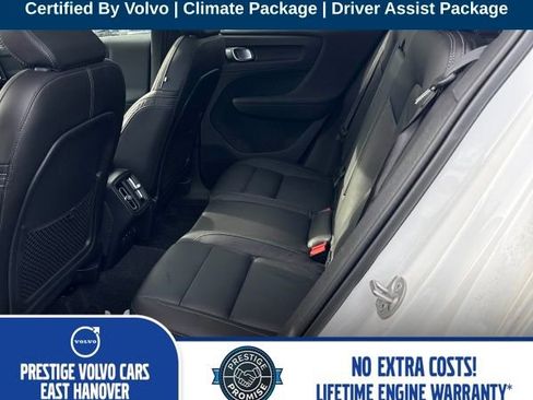 Used 2023 Volvo XC40 B5 Plus w/ Climate Package image 6