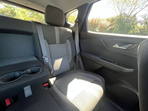 Used 2025 Chevrolet Blazer LT FWD image 37