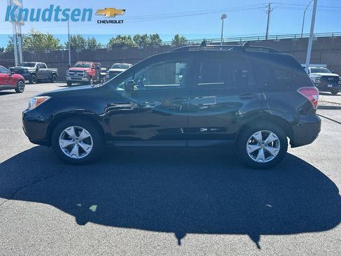 Used 2015 Subaru Forester 2.5i Premium w/ All-Weather Package AWD/4WD image 6
