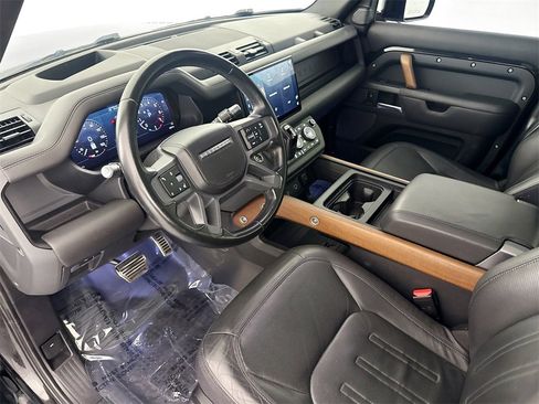 Certified 2022 Land Rover Defender 110 X image 10