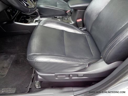 Used 2020 Mitsubishi Outlander SEL image 7