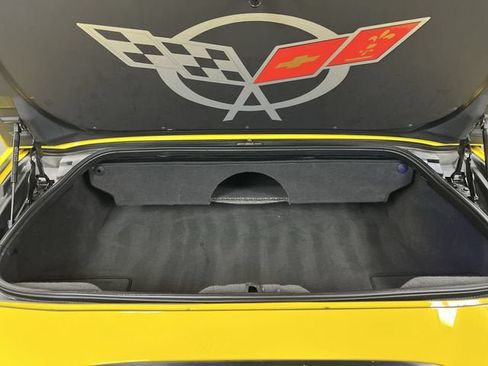 Used 2006 Chevrolet Corvette Convertible w/ Preferred Equipment Group RWD image 24