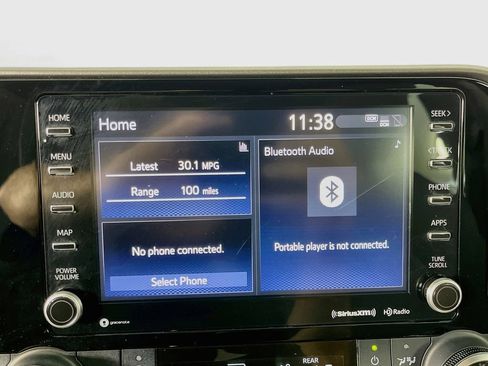 Used 2022 Toyota Highlander LE FWD image 19