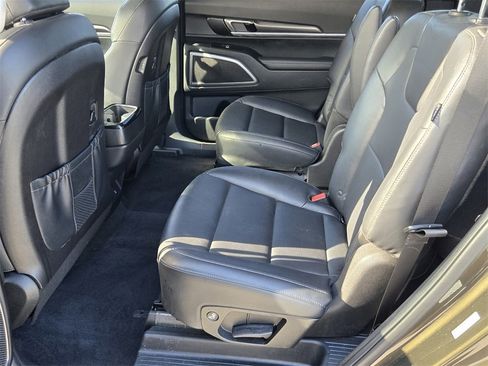 Used 2023 Kia Telluride S w/ S Sunroof Package image 11