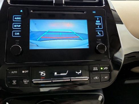 Certified 2019 Toyota Prius XLE image 31