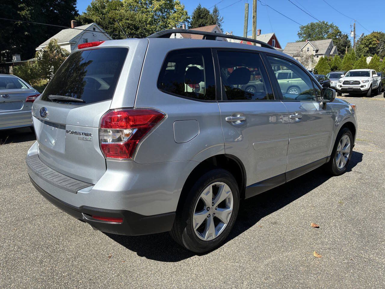 Used 2015 Subaru Forester 2.5i Premium w/ All-Weather Package AWD/4WD image 5