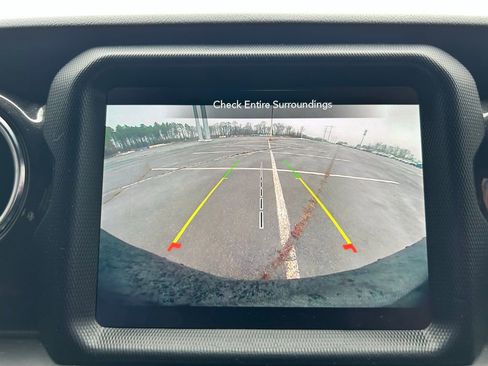 Used 2021 Jeep Wrangler Unlimited Sahara image 26