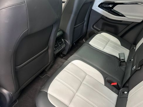 Used 2022 Land Rover Range Rover Evoque R-Dynamic S image 25