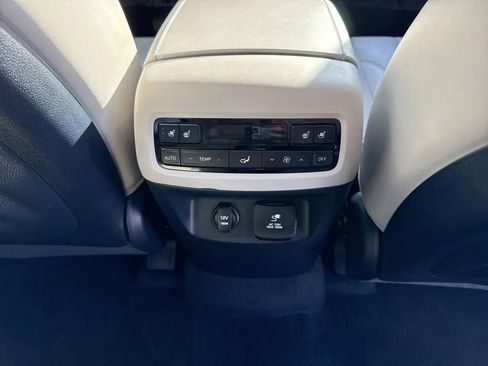 Used 2021 Hyundai Palisade Limited image 35