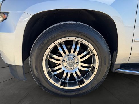 Used 2020 Chevrolet Suburban Premier image 14