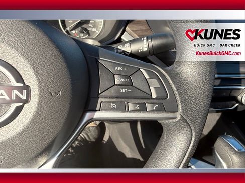 Used 2025 Nissan Altima 2.5 SV image 21