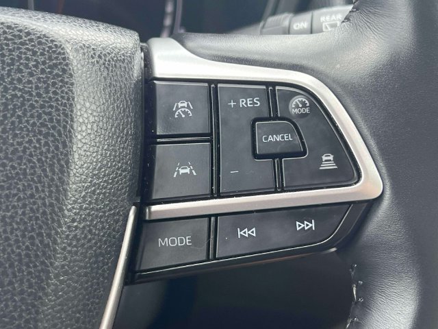 Used 2024 Toyota Grand Highlander AWD image 27