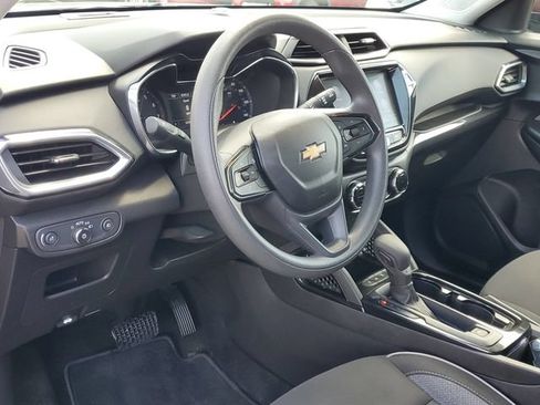 Used 2023 Chevrolet TrailBlazer LT w/ Convenience Package FWD image 14