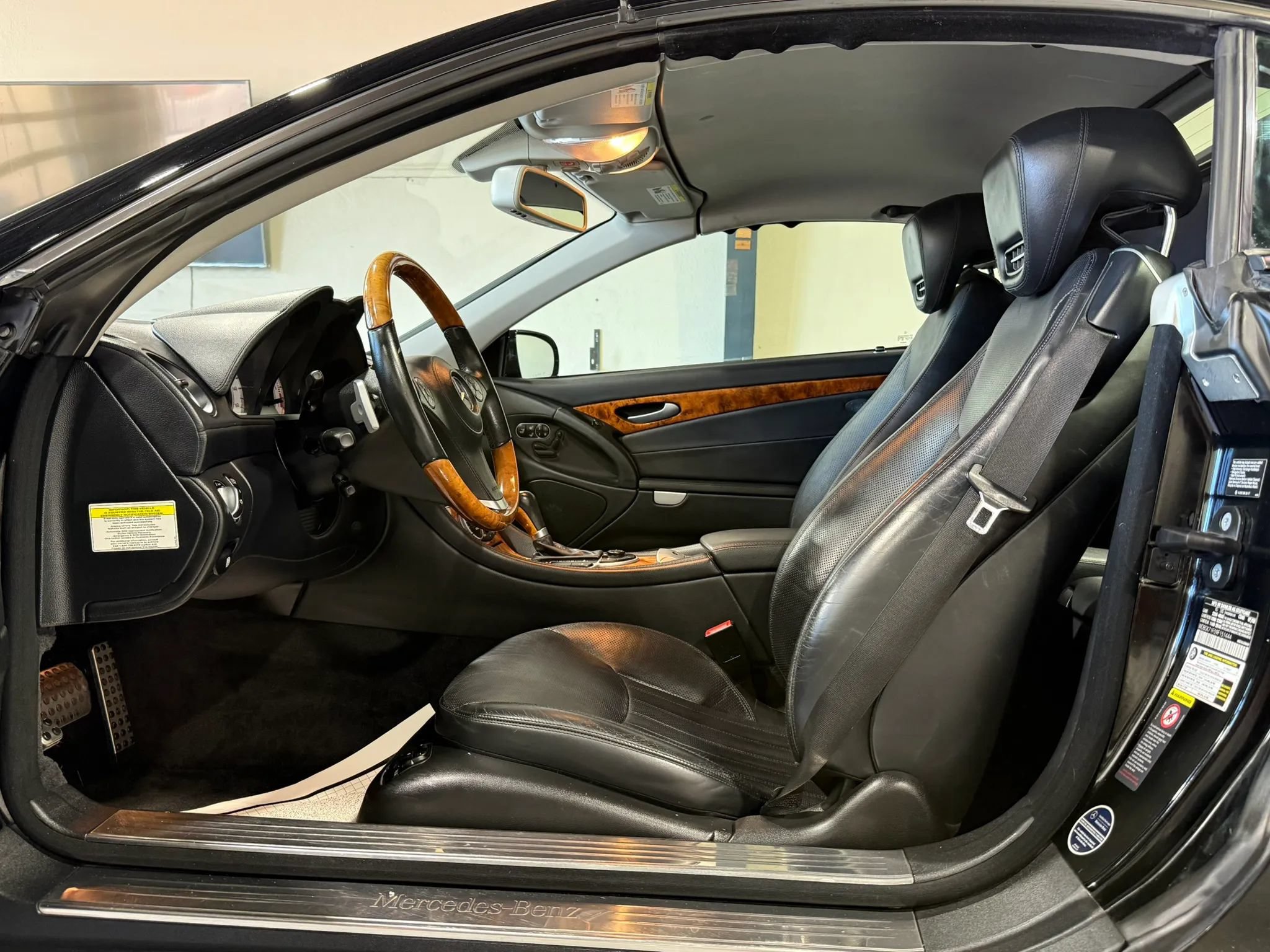 Used 2009 Mercedes-Benz SL 550 image 21