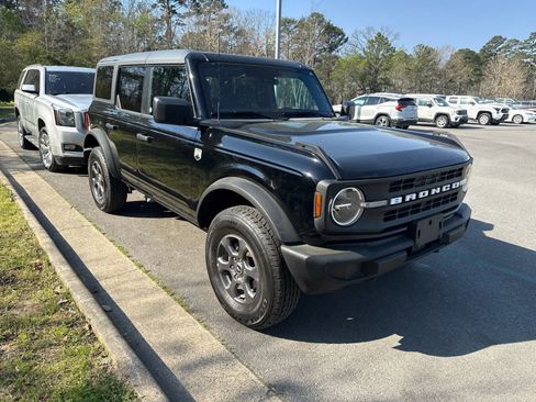 Used 2025 Ford Bronco Big Bend image 2