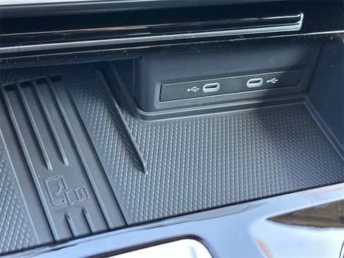 New 2025 Volkswagen Atlas SEL image 16