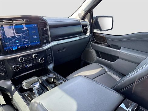 Used 2021 Ford F150 Lariat w/ Equipment Group 502A High image 26