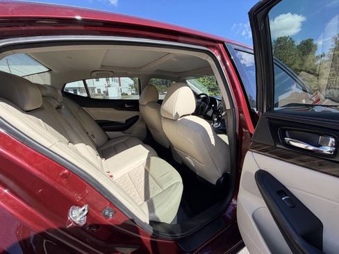 Used 2017 Nissan Maxima Platinum image 16