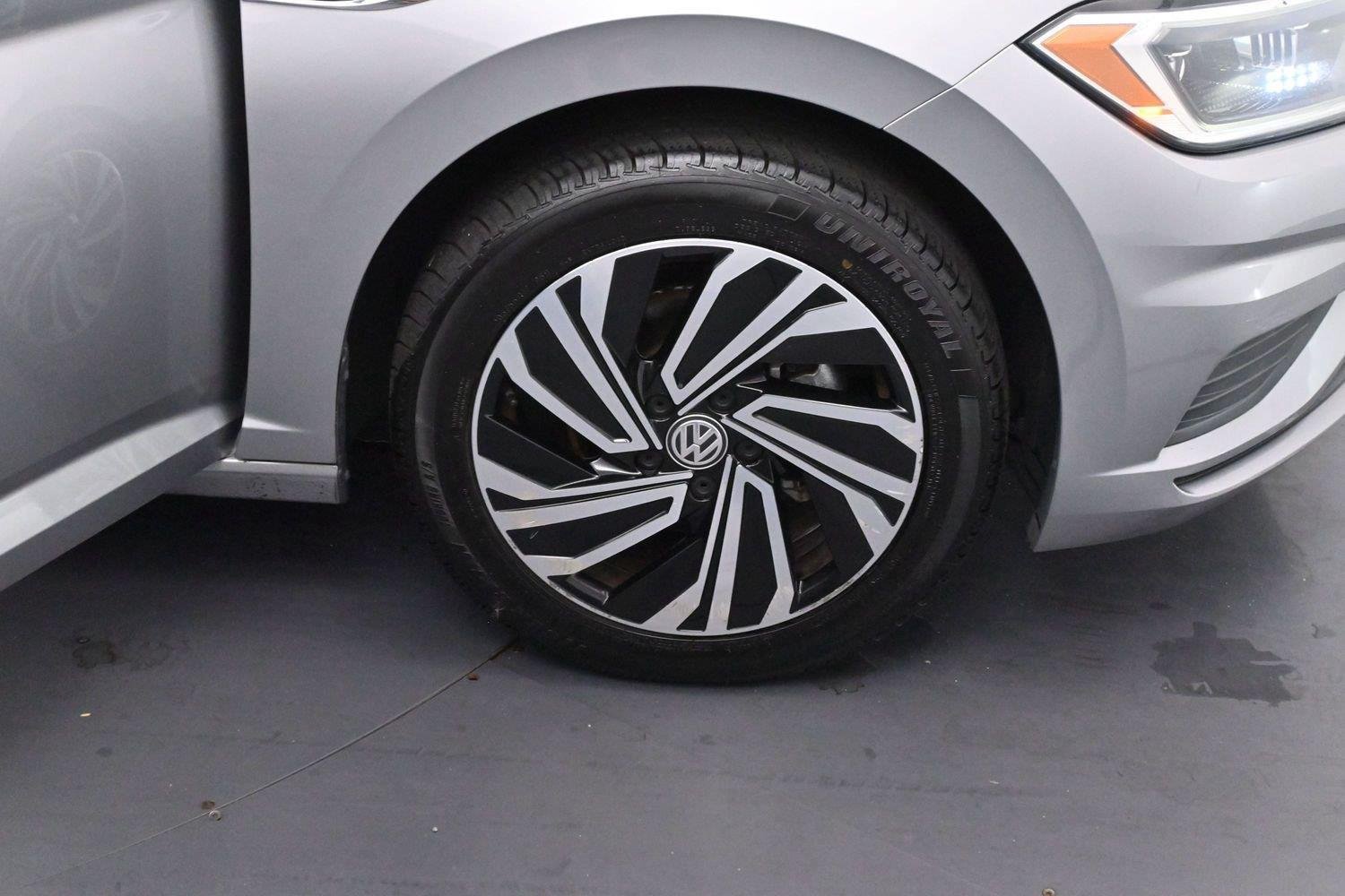 Used 2021 Volkswagen Jetta SEL FWD image 32