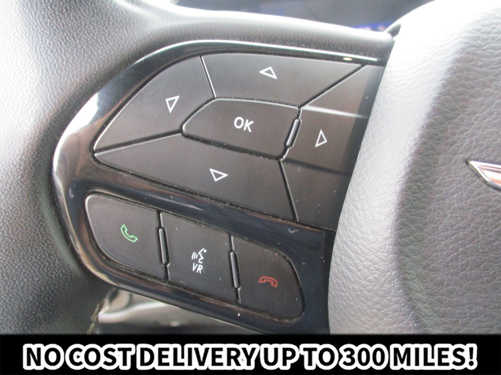 Used 2023 Chrysler Pacifica Touring-L w/ S Appearance Package FWD image 28