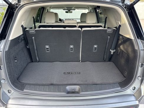 New 2026 Nissan Pathfinder SL image 18