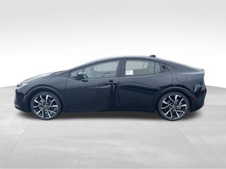 New 2026 Toyota Prius Plug-In Hybrid FWD video 2