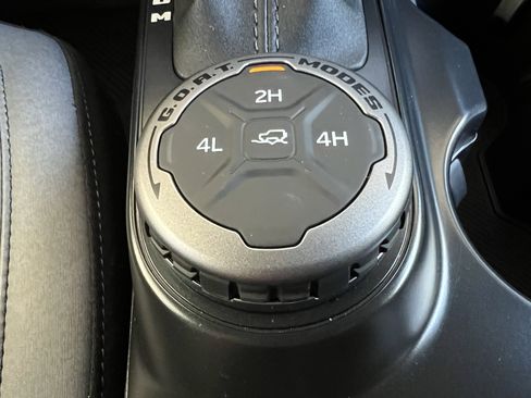 Used 2024 Ford Bronco Black Diamond image 31