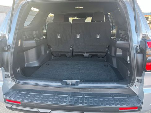 Used 2025 Toyota 4Runner TRD Off-Road image 30