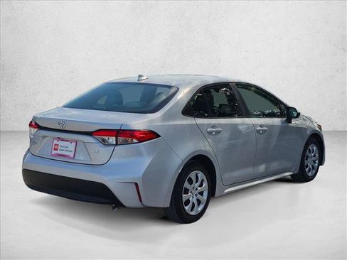Used 2023 Toyota Corolla LE FWD image 5