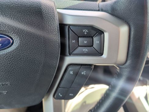 Used 2022 Ford F250 Lariat w/ Chrome Package image 13