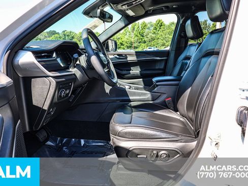 Used 2024 Jeep Grand Cherokee Limited 4xe AWD/4WD image 18