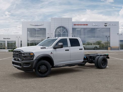 New 2026 RAM 4500 Tradesman AWD/4WD image 2