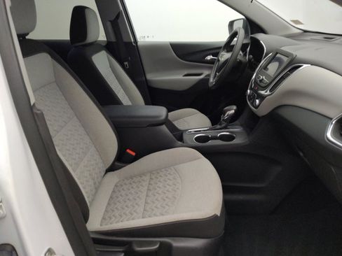 Used 2022 Chevrolet Equinox LS w/ LS Convenience Package FWD image 21